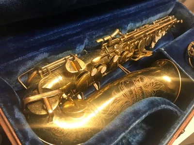 BUESCHER ARISTOCRAT ALTO SAXOPHONE - Bild 1 von 4