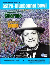 EARL CAMPBELL Signed 1975 Astro-Bluebonnet Bowl Game Program BAS #1W240904 UT