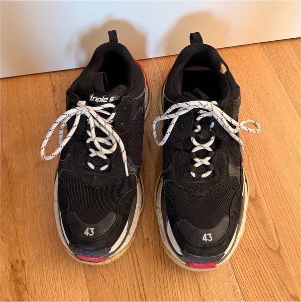 Balenciaga Triple S Herren Sneaker Low Top Schnürung Komfort Schwarz/Weiß/Rot 43
