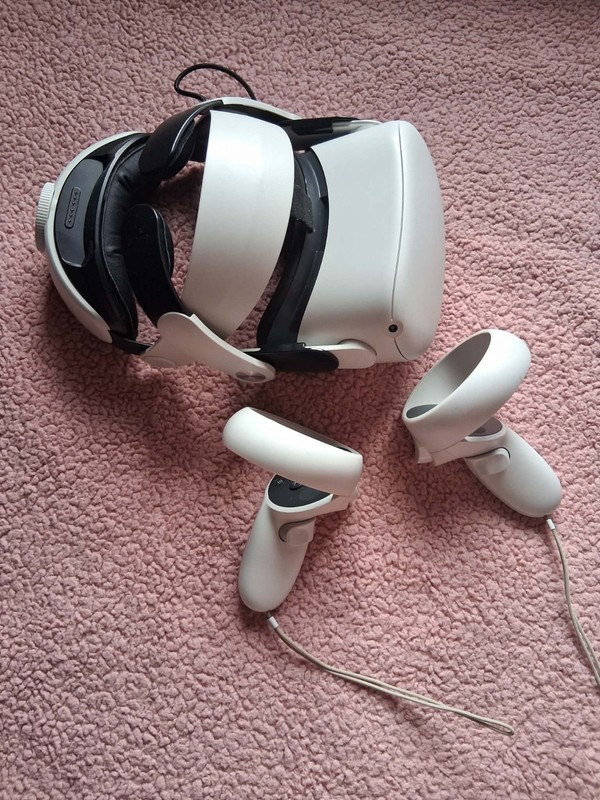 Meta Quest 2 VR