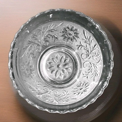 Vintage Anchor Hocking Glass Bowl 6.5" Floral & Scroll Motif textured - Picture 5 of 8