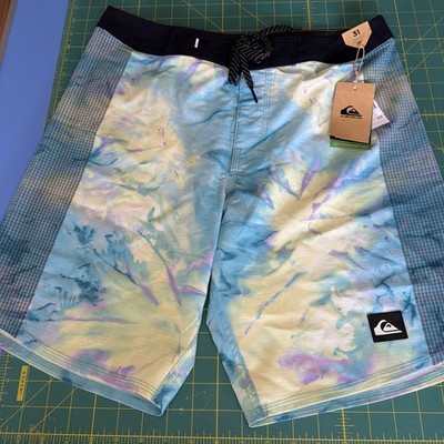Quicksilver HIGHLITE ARCH 19 boardshorts Size 31.  New With Tags Fast Shipping