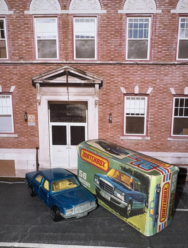 Matchbox Lesney Superfast #56 1979 Mercedes 460 SEL puertas de apertura con caja 1:64 Foto 4 de 4