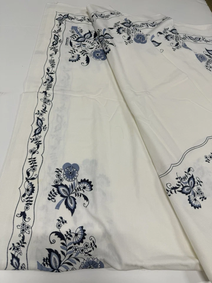 Blue Danube 4’x 8’ Blue & White Table Cloth Blue Onion Old Towne Pattern - Image 3 of 4