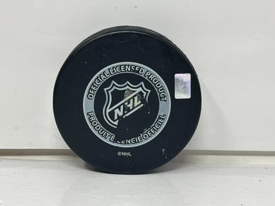 Sean Couturier Philadelphia Flyers Firmado NHL Autógrafo Disco Dorado Automático Foto 3 de 4