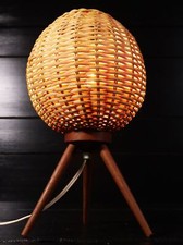 Danish Mid Century Teak Tischlampe Dreibein mit Rattankugel / Tripod Sputnik #H