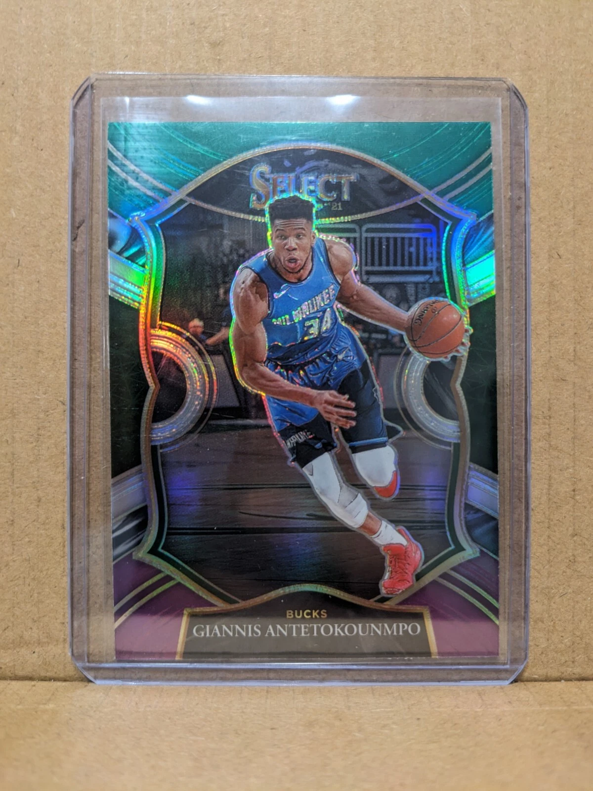 2020-21 Select Basketball Giannis Antetokounmpo Green White Purple #54 Bucks