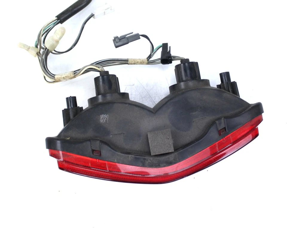 02-12 LUZ TRASERA SUZUKI VSTROM 1000 DL1000 OEM LUZ TRASERA TRASERA Foto 2 de 4