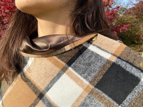 460. Handmade Brown check tweed Cape Poncho - Picture 5 of 12