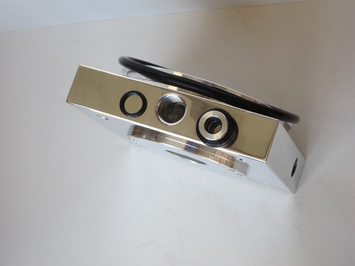 Lowrider Hydraulics pump #9 gear, 1/2" block, chrome plate & motor, side return - Picture 8 of 10