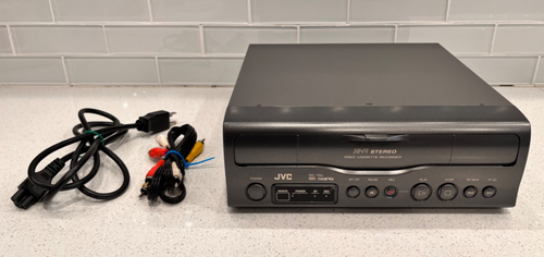 JVC SR-T5U SQPB (S-VHS Quasi Playback) VCR Sleek & Small -TESTED -SEE VIDEO!
