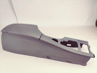 04 BMW 525i E60 CENTER CONSOLE PANEL STORAGE TRIM ARM REST 7034086 7060013 A21