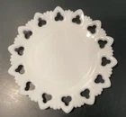 VTG KEMPLE WHITE MILK GLASS SHELL/CLUB CAKE TORTE DESSERT PLATE 9.5" DIAMETER