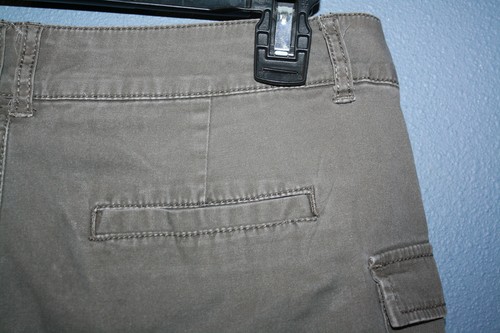 Kiss + Cry Green Linen Blend Button Shorts Sz 7 - Picture 6 of 6