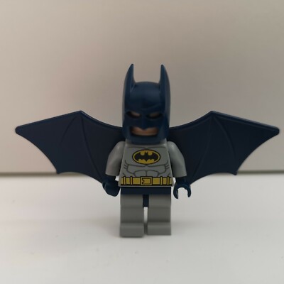 Batman bat024 Lego Superhero Genuine Minifigure Dark Grey with Cape