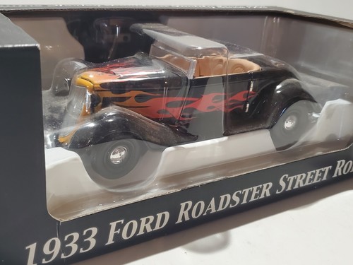 Harley Davidson 1933 Ford Deluxe Roadster Street Rod 1:24 Scale Coin Bank Car - Picture 3 of 6