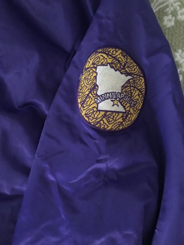 Vintage Los Angeles LA Lakers Majestic Chalkline Bomber Minneapolis Patch Jacke - Bild 3 von 9