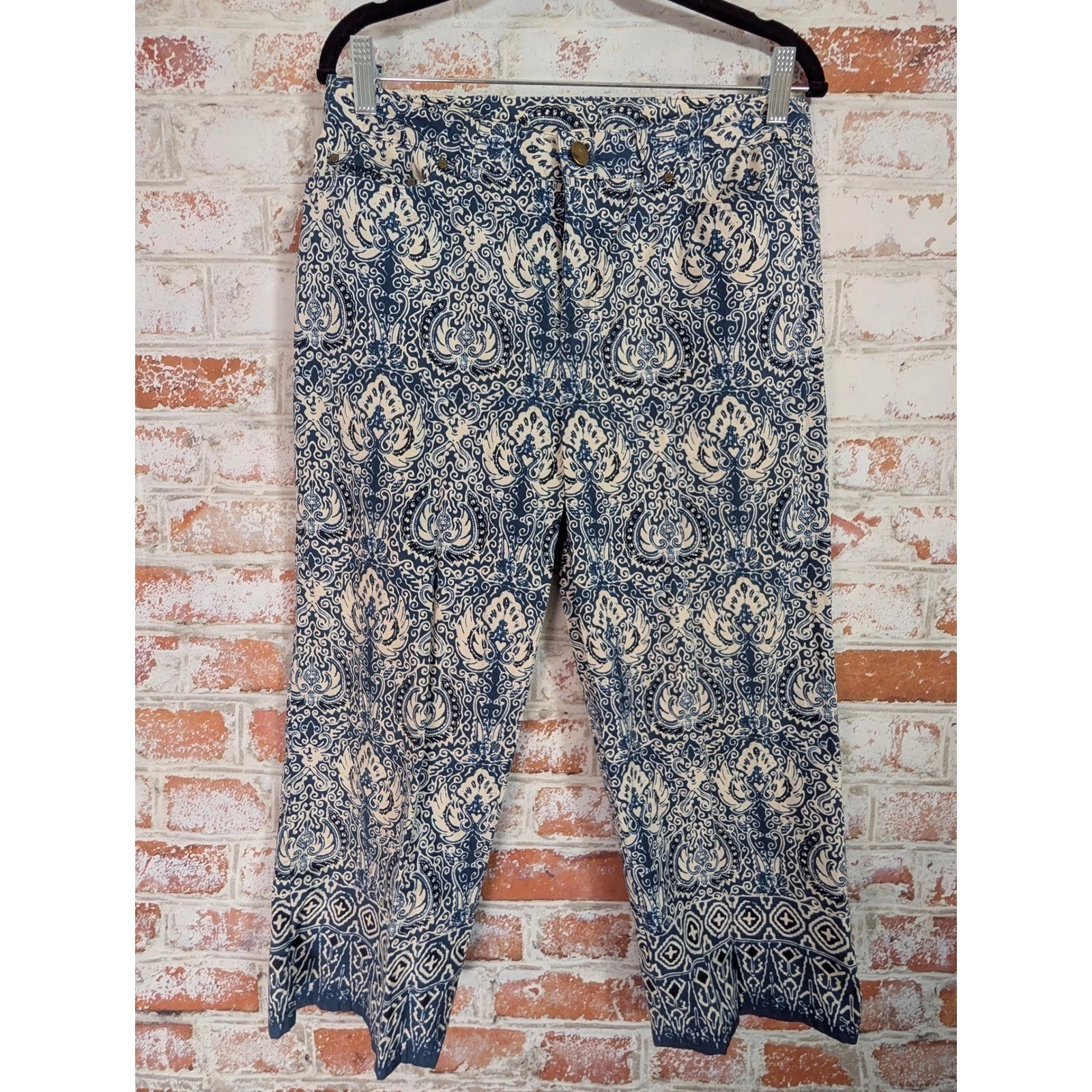 Lauren Ralph Lauren Capri Pants Womens 10 Blue White Crop Paisley Damask Print