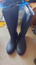 BRAND NEW Mens Wellies Wellington Boots Size UK 10 From Shoe Zone