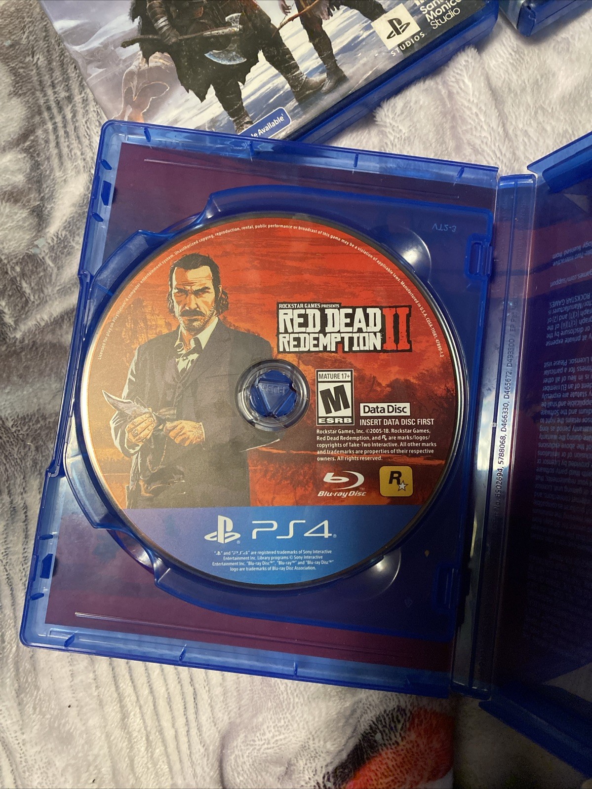 PS4 Slim & PS4. 2 Controllers ( 1 Wireless),2 HDMI CORDS, 2 Power Cords, 3 Games