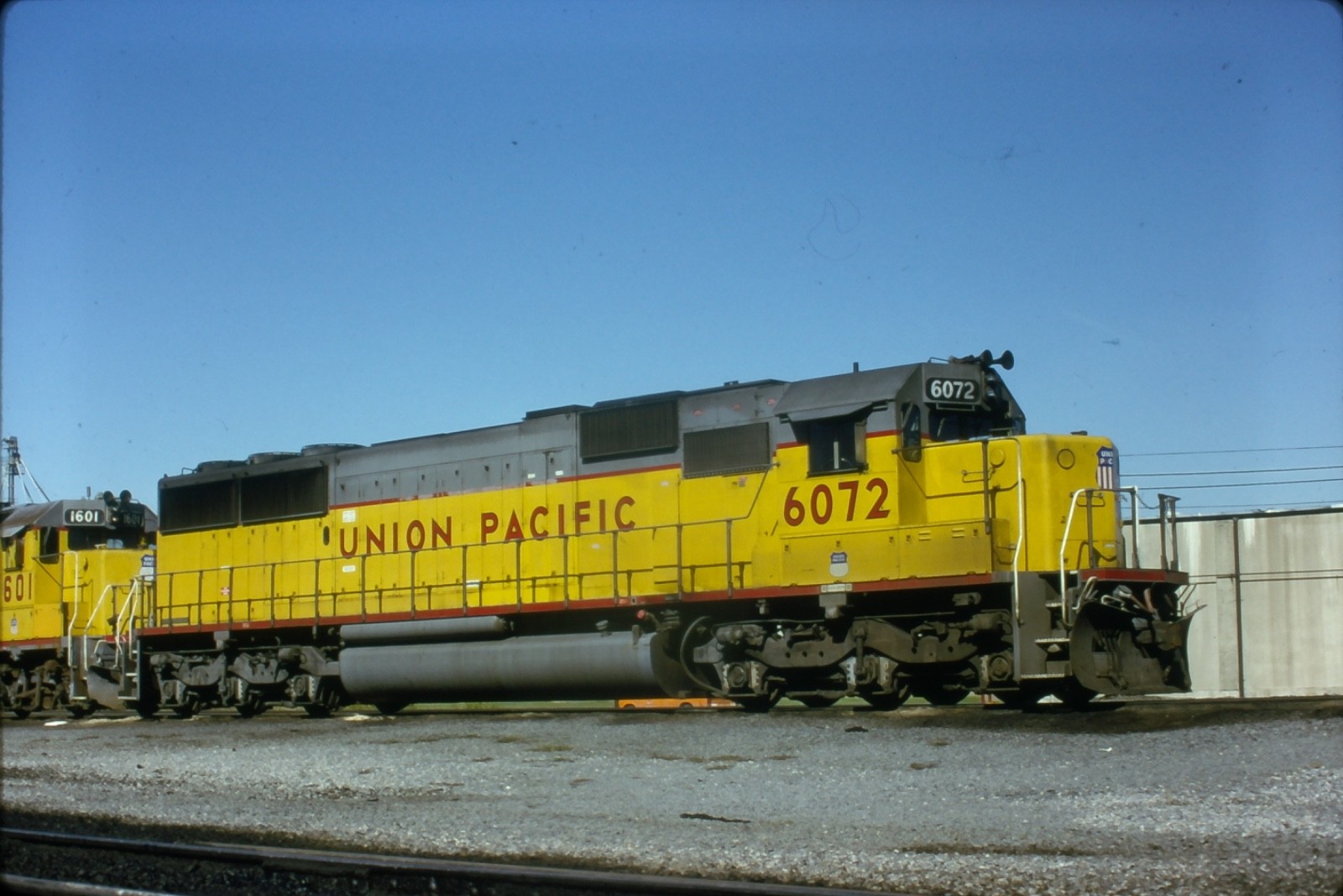 Slides That Look Like Rocks UP UNION PACIFIC 6072 N LITTLE ROCK AR 1993 KODACHROME TRAIN SLIDE | eBay