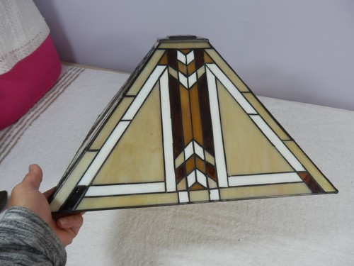 Stained Glass Tiffany Style 15" Lamp Shade - Picture 9 of 11