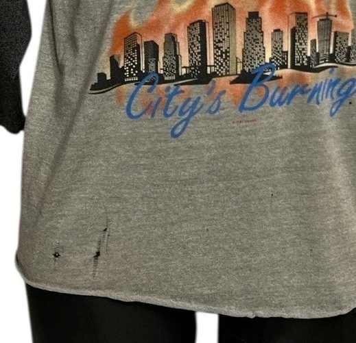 Vintage Heart 1982 Concert Tee Sz S/M Tag Is Faded See Flaws In Pic 20” Chest - Image 4 of 4