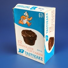 1970's Vintage 67&cent; TASTYKAKE 12 CHOCOLATE CUPCAKES BOX w/ Treasure Hunt Game