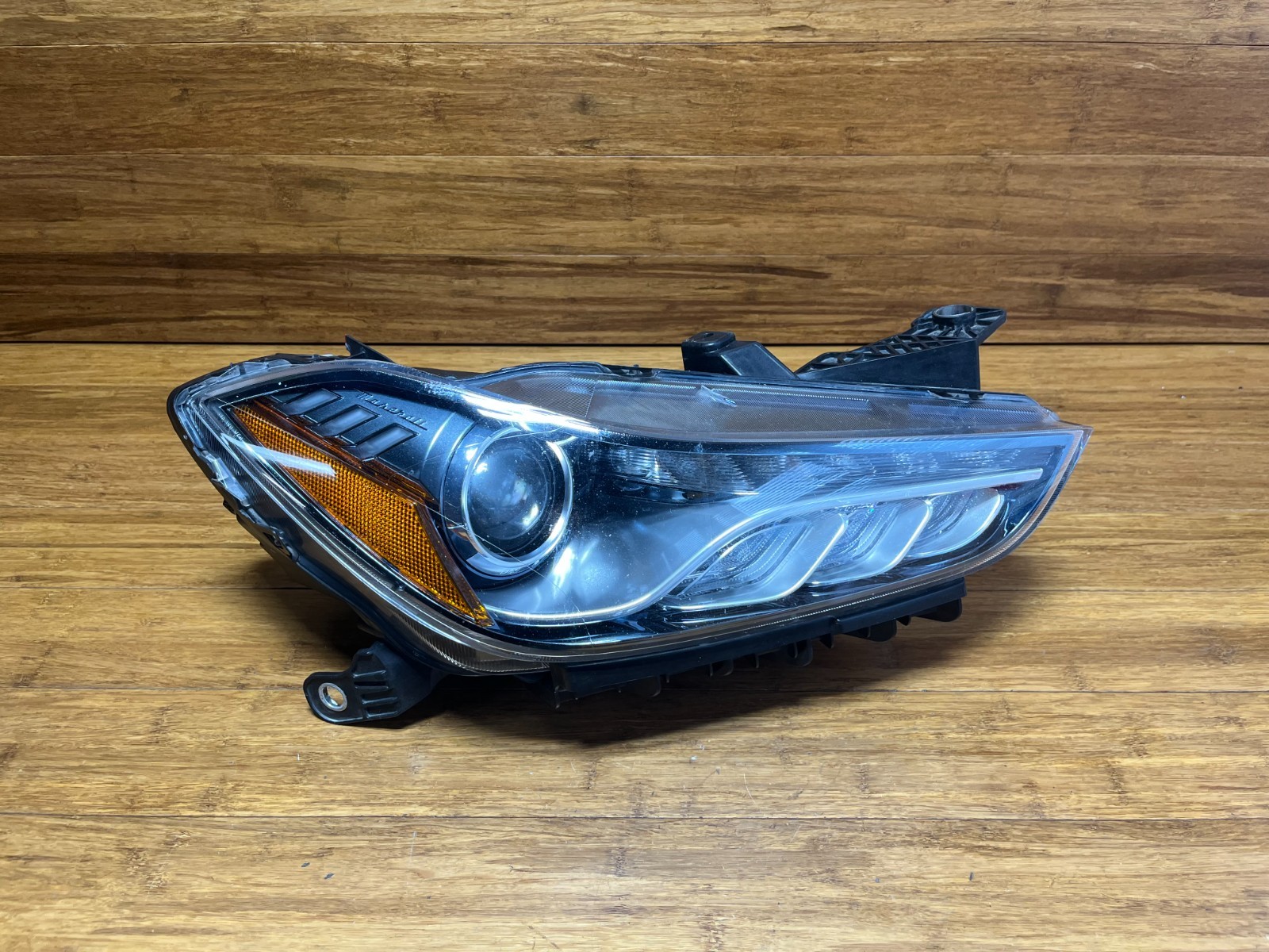 Maserati Ghibli 2015-2016 FRONT+RIGHT Headlight