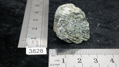 SERPENTINE pierre brute mineraux lithotherapie collection esoterisme reiki - Picture 2 of 2