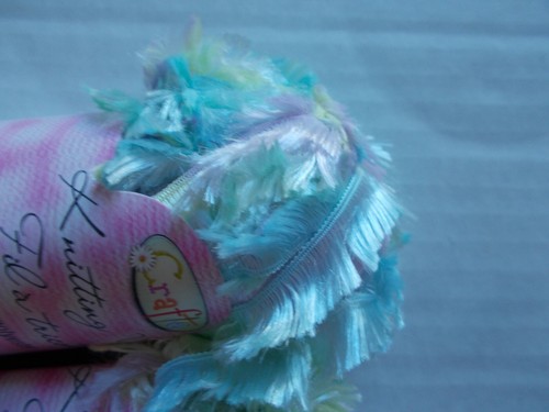 Craft Knitting yarn, boa eyelash, light pastel tones, lot of 2 - Picture 2 of 2