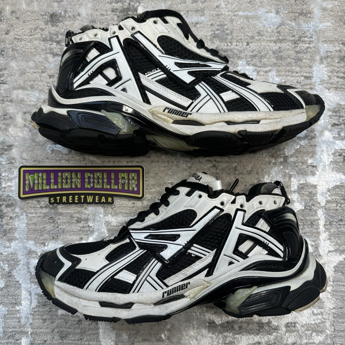 BALENCIAGA RUNNER 43 ブラック/ホワイト Balenciaga White & Black Runner Sneakers Balenciaga