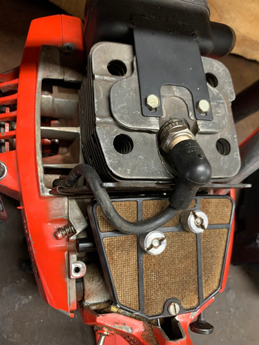 Westcoast Texas Red Massacre 85cc Poulan 5200 / Sears 5.2 Chainsaw (RUNS STRONG) - Picture 8 of 19