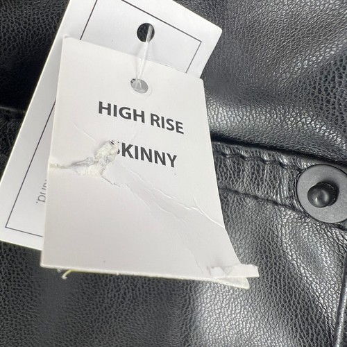 No Boundaries Women Straight Legs Faux Leather High Rise Skinny Black Pant 11 - Bild 6 von 14