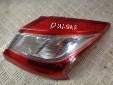 Feu arrière Nissan Pulsar
