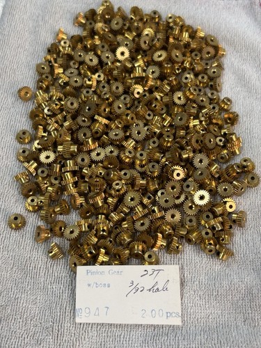 QTY 1 TRADESHIP 64 PITCH BRASS PINION GEAR 23 TEETH TOOTH SLOT CAR 3/32” BORE - Afbeelding 7 van 24