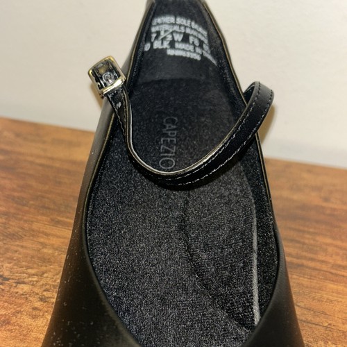 Capezio Jr. Footlight Charakter Damenschuh, schwarz, 7,5 W US - Bild 7 von 24