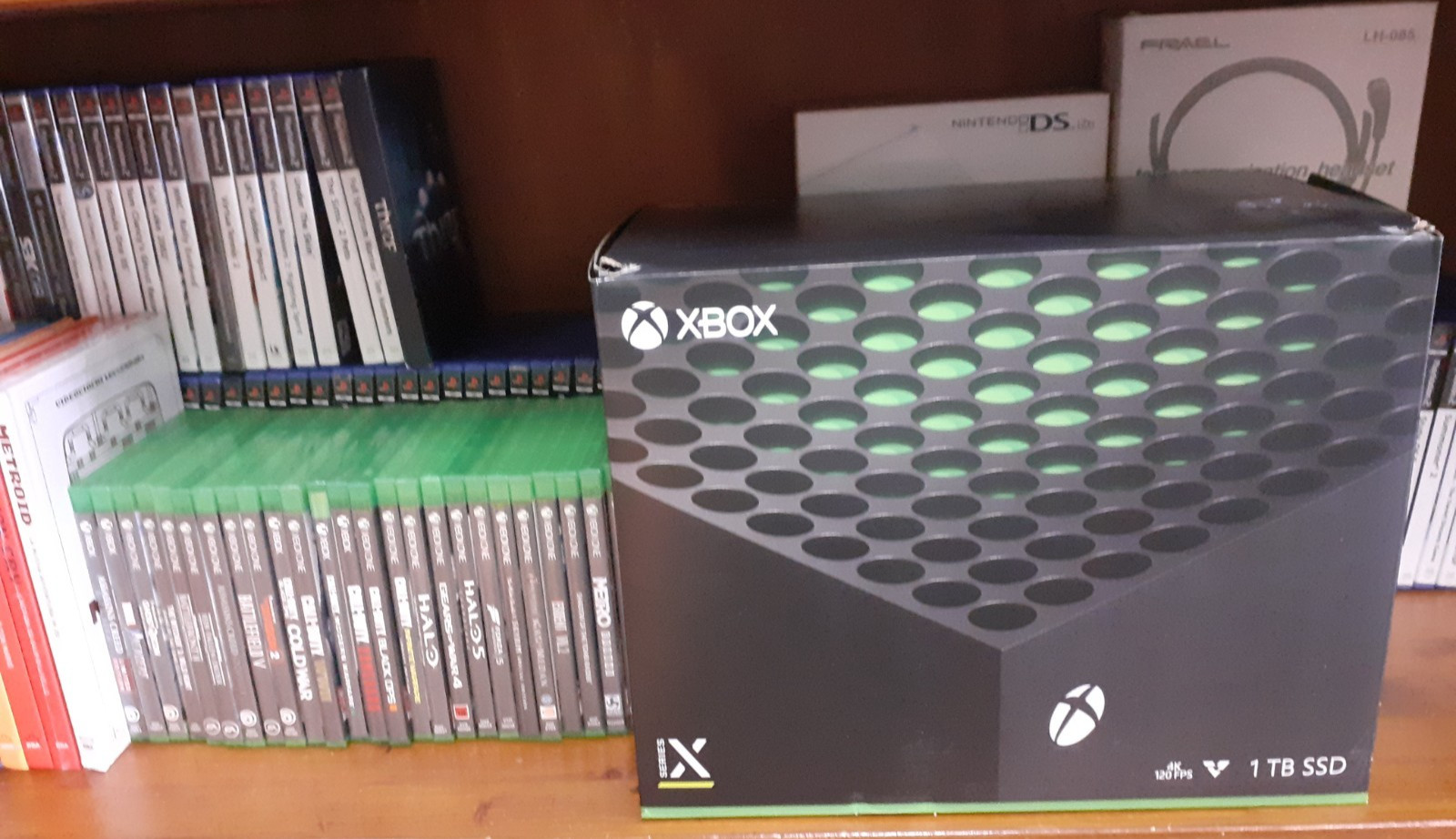 Microsoft Xbox Series X 1TB Console + Scheda di espansione Seagate 1TB+25 Giochi