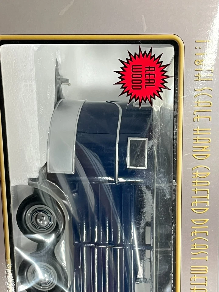 Motor City Classic 1:18 Horse Trailer Diecast & Real Wood BLUE Cattle Livestock - Image 2 of 4