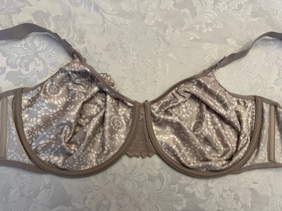 Sutiã Chantelle tamanho 40DD Hedona minimizador underwire contorno cinza branco C23310 - Imagem 4 de 4