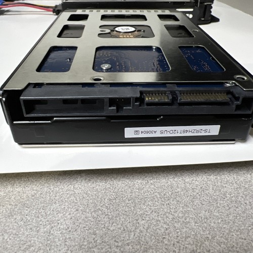 HGST 4 To, interne 3,5" SATA 7200 tr/min P/N 0F14688 avec caddie - Photo 4/5