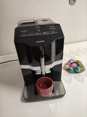 Kaffeevollautomat Siemens EQ3 s100.  Kaffeemaschine.