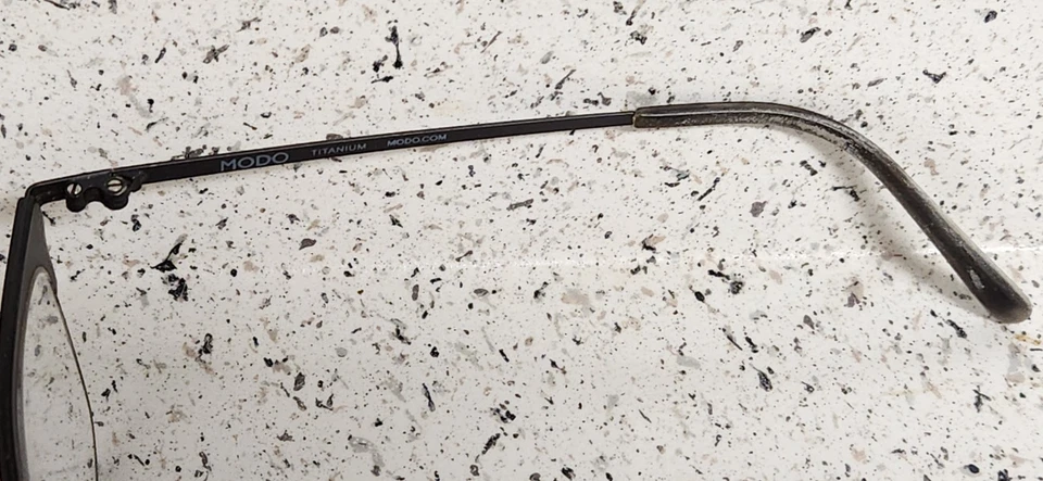 Gafas Modo Modelo 4075 Titanio Marrón Monturas Usadas Desgaste Pesado Dañadas Foto 4 de 4