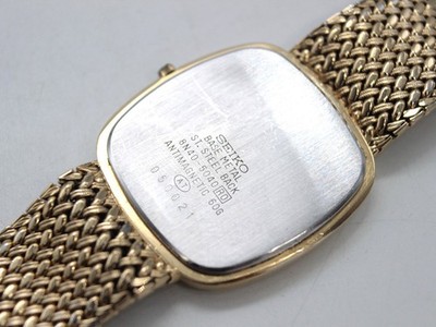vintage SEIKO Dolce 腕時計 8N40-5040 gold Sold Seko Dolce 8N40 - 5040 from September 1991 The watch is in