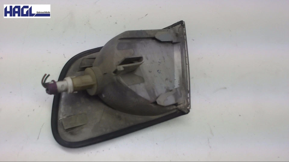 Freccia sinistra Audi 100 Avant 2.6 E C4 station wagon - Immagine 2 di 2