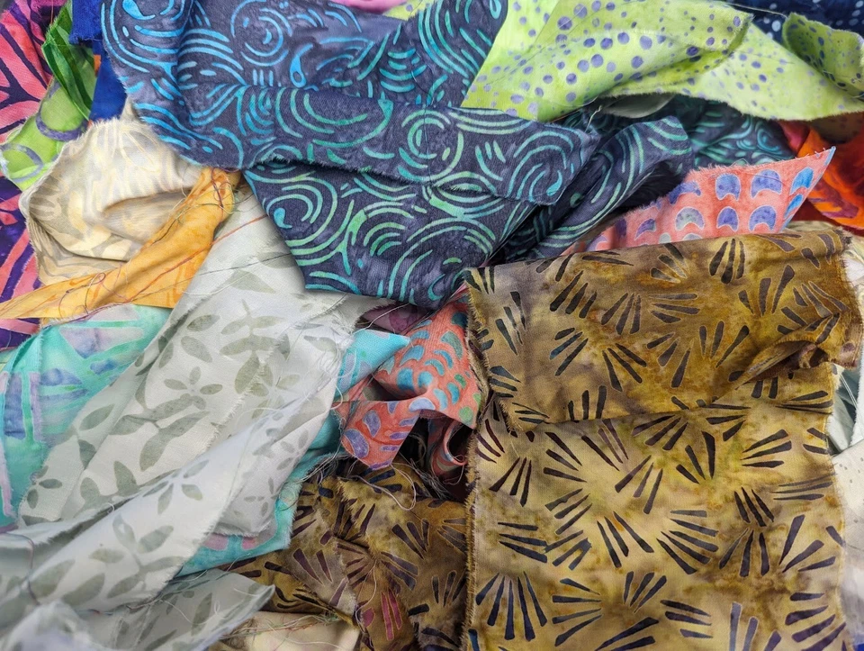 Lunn Fabric Scraps 5 Pound ~20 Yards Artisan Studios Batik Only Grab Bag Scrap - Image 2 of 4