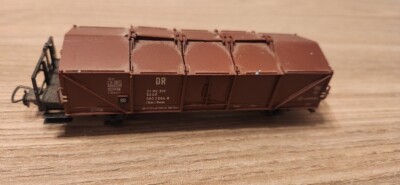 PIKO GERMANY, HO DC freight car, Item# D76.