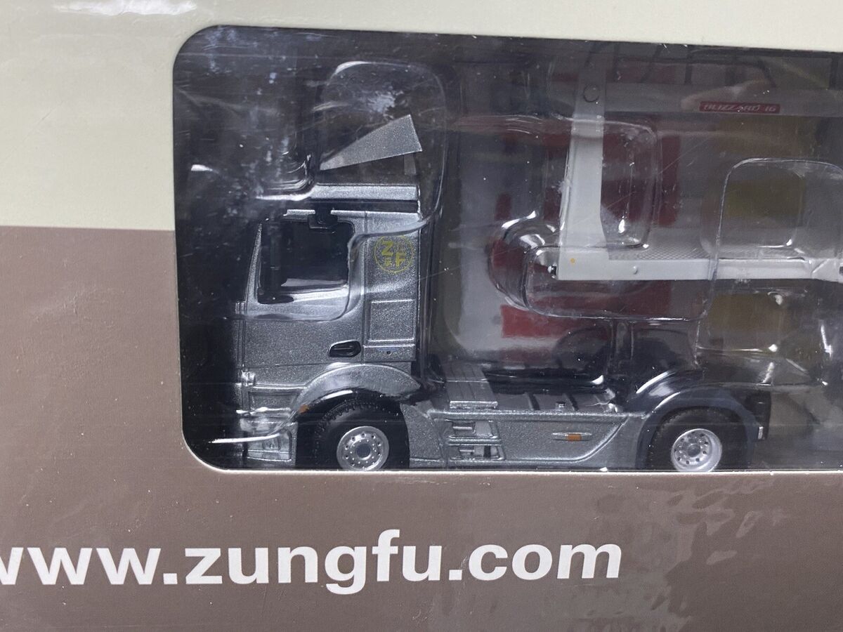 ミニカー MERCEDES-BENZ Antos Car Transporter s-l1200.jpg