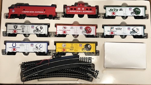 MANATUA HO Train Set NFL Super Bowl Winners Vtg 1993- Kansas City Chiefs + More! - 第 1/4 張圖片