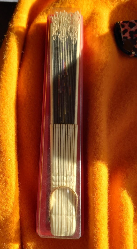 Abanico de Mano Giner Vintage con Encaje y Diseño Floral - En Caja Original Foto 4 de 4